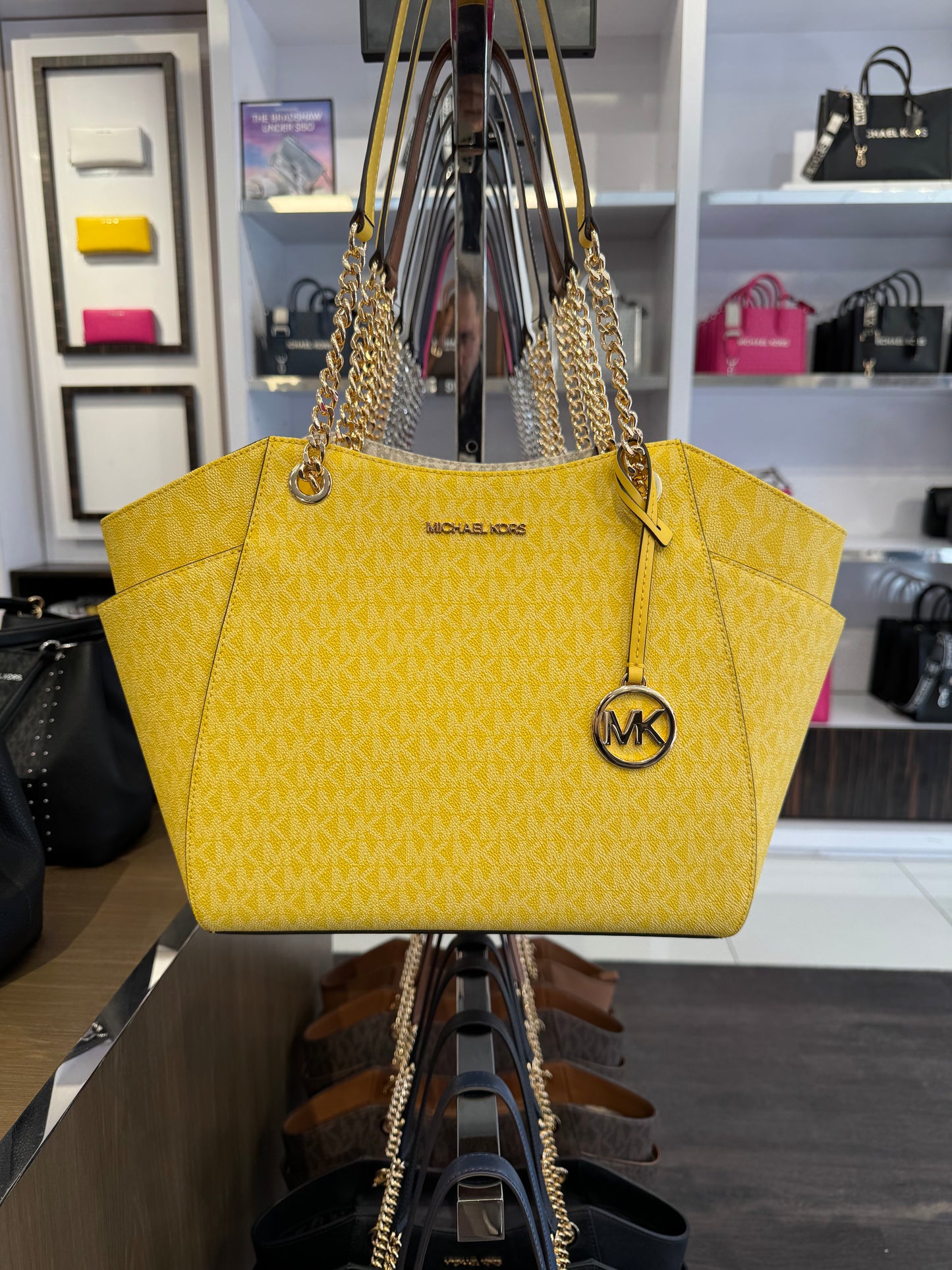 Michael Kors Jet Set Travel Chain Tote Bag