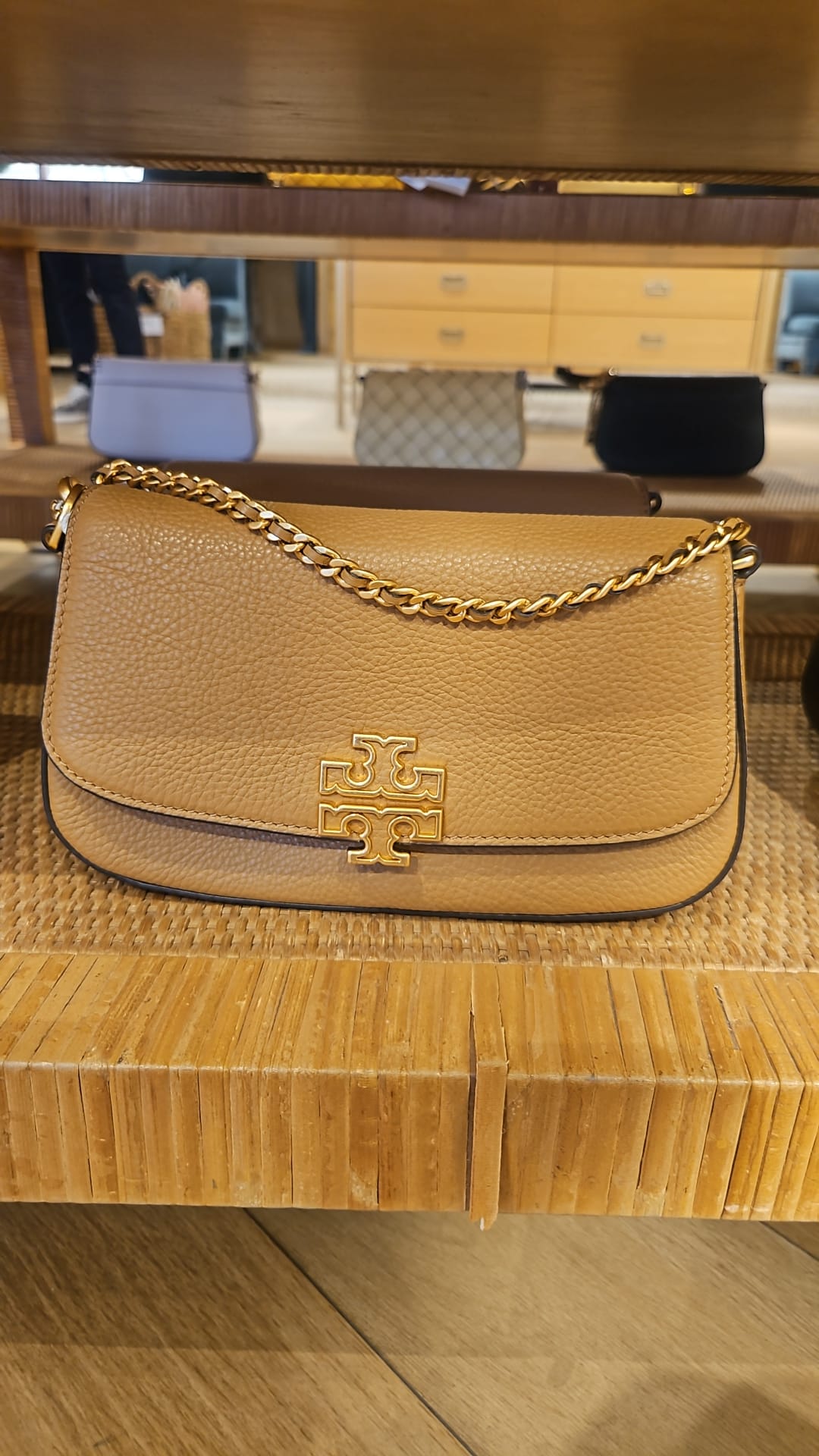 Tory Burch Britten Convertible Crossbody (Çift Askılı)